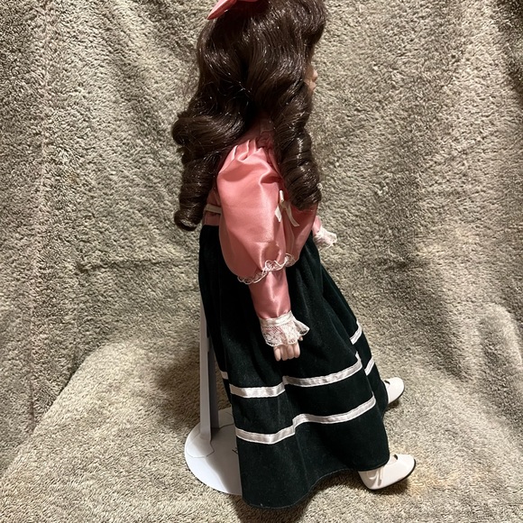 Heritage Mint Ltd. Collection vintage porcelain doll. - Picture 2 of 7